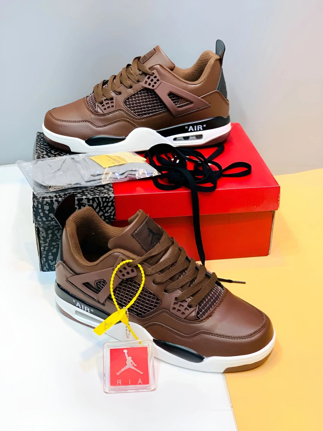 AIR JORDAN 4 - Retro - Brown