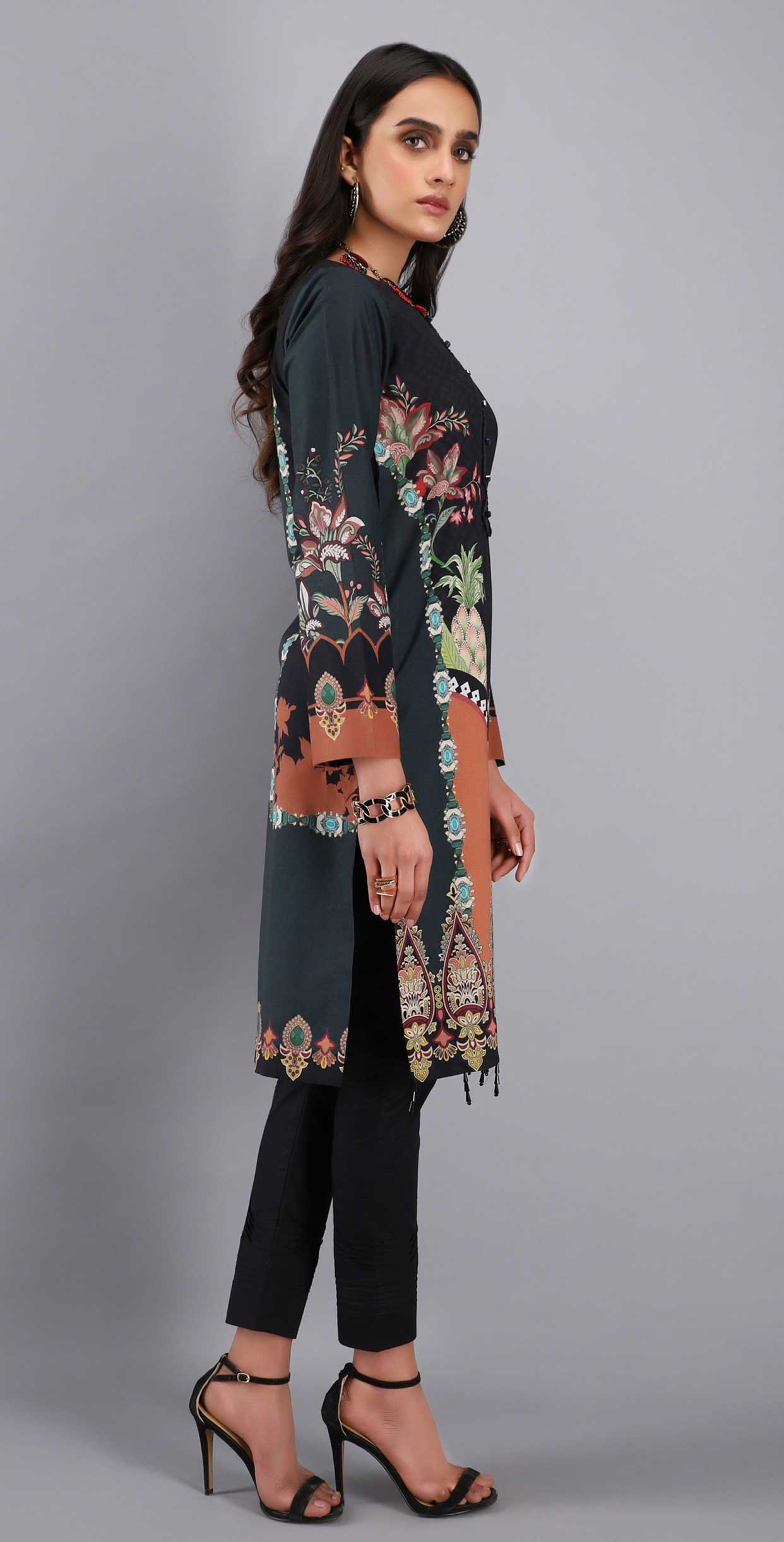 1 & Get 1 Free - Unstitched 1pc Digital Printed Lawn Shirt - Article 212